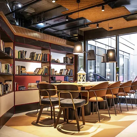 Hotel Ibis Styles Center 3*