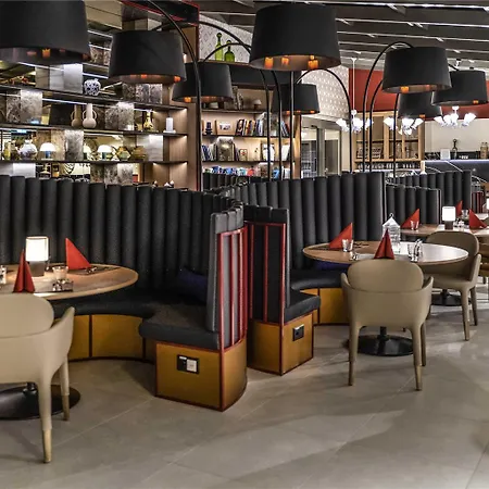 Hotel Ibis Styles Center 3*