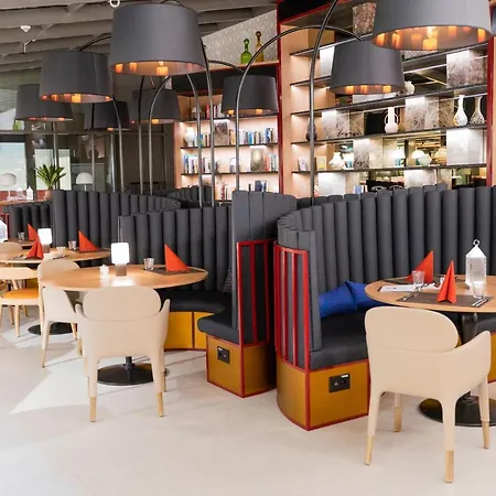 Ibis Styles Center