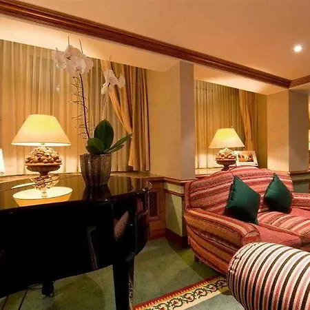 Ibis Styles Center 3*