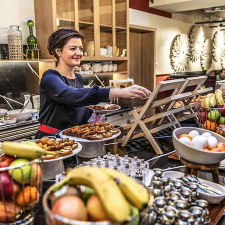 Ibis Styles Center 3*