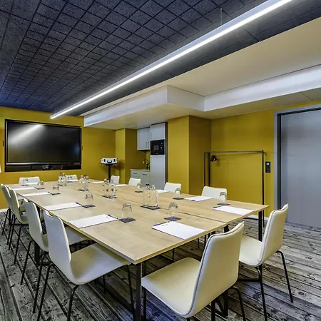 Ibis Styles Center מלון