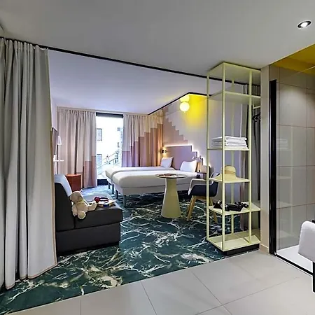 Ibis Styles Center 3*