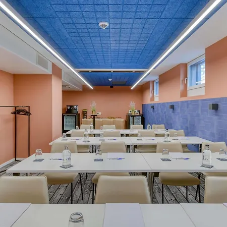 Ibis Styles Center 3*