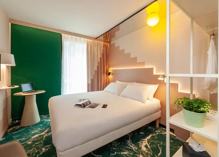 מלון Ibis Styles Center 3*